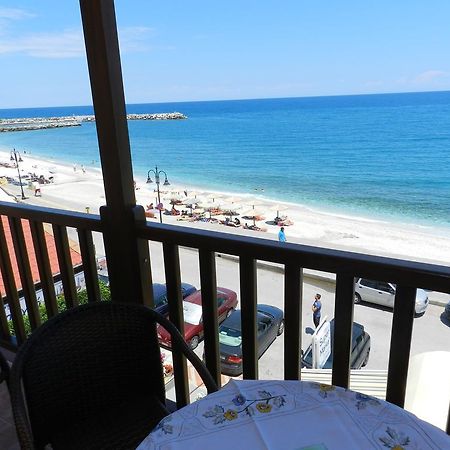 Amelia Beach Apartments Agios Ioannis  Экстерьер фото