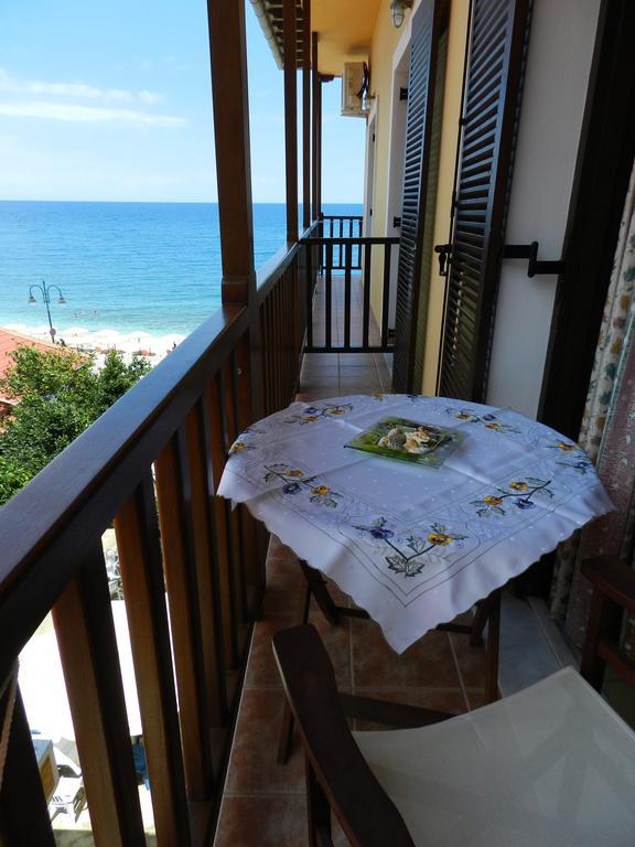 Amelia Beach Apartments Agios Ioannis  Экстерьер фото